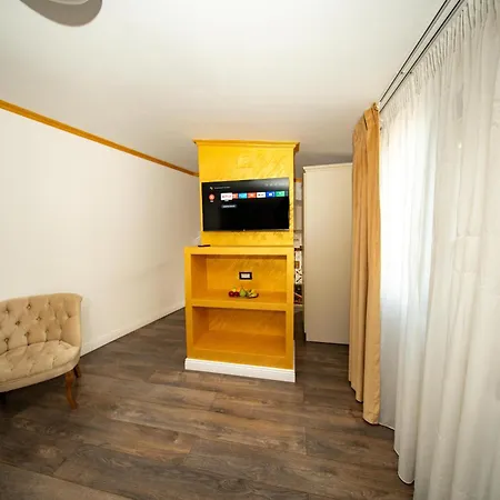 ホームステイ Casa Nobilis Foisor ブカレスト